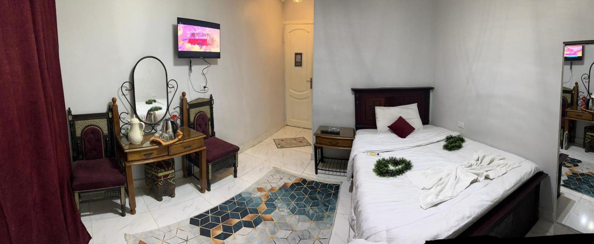 Pharaohs Oasis Hotel